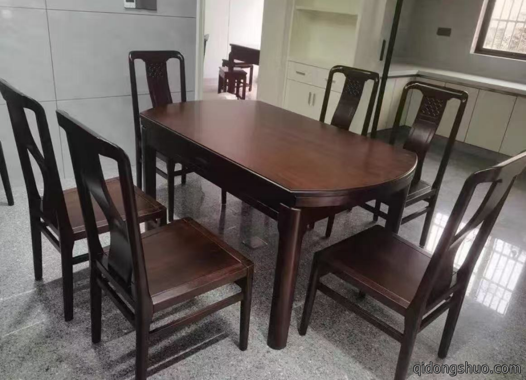 餐桌价格：6000元
