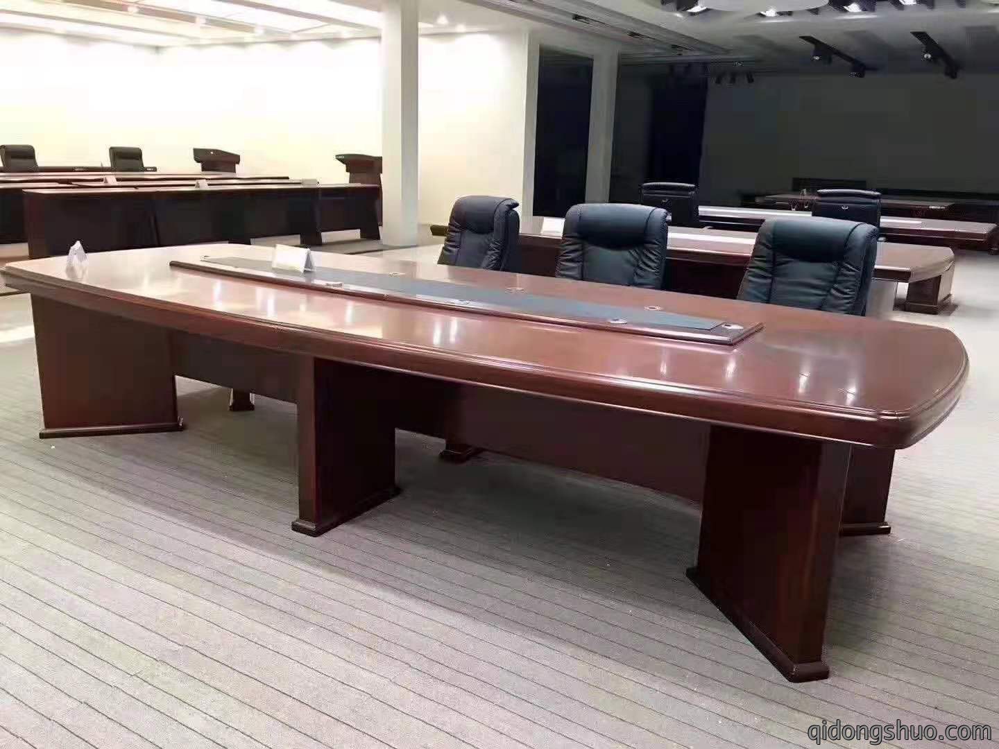 会议桌价格：9600元
